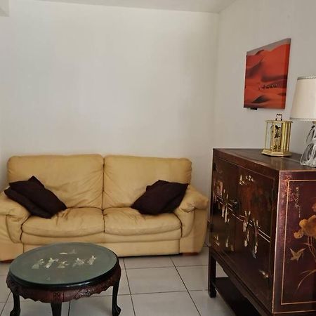 Maison Centre De Bellegarde Avec Jardin Et Terrasse Equipee D'Un Salon De Jardin Et D'Un Barbecue Cuisine Equipee 3 Chambres Avec 2 Lits Double 140X190 Et 2 Lits Simple Chauffage Poele A Granules Parking Gratuit Devant La Maison Bellegarde-du-Loiret Εξωτερικό φωτογραφία